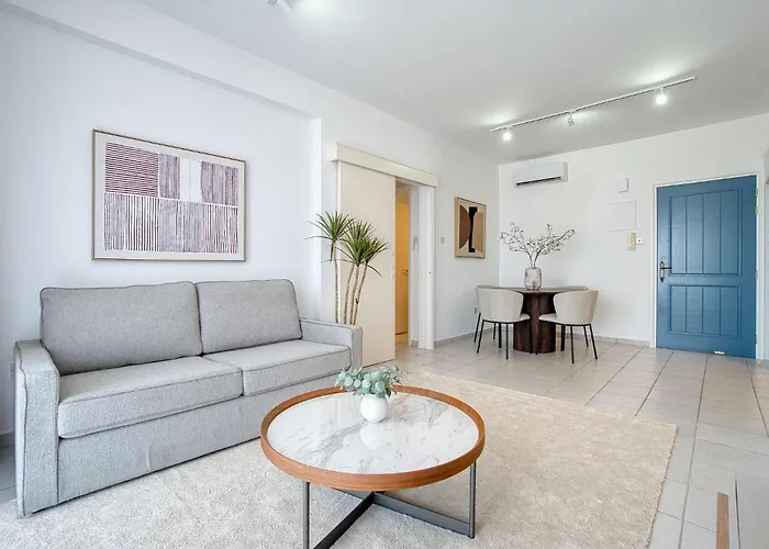 Kings Palace 1 Bed 아파트 파포스